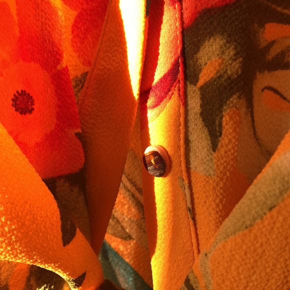 Super cute yellow tummy top - Picture 3 of 3